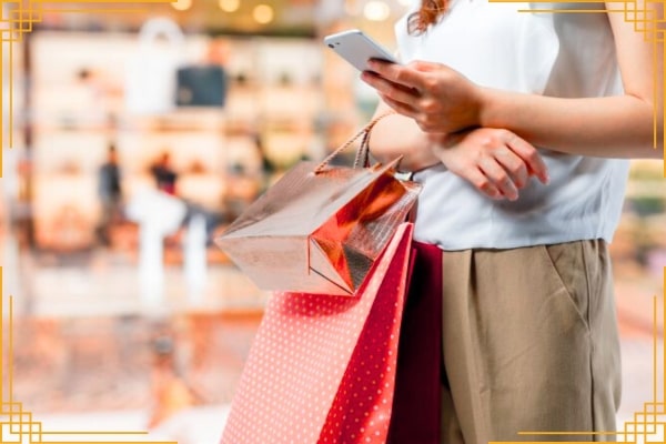 Tránh cám dỗ mua sắm không cần thiết